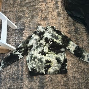 Green tie die volcom hoodie only worn a couple times